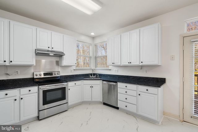 1226 BARKSDALE DR NE, Leesburg, VA 20176