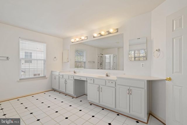 1226 BARKSDALE DR NE, Leesburg, VA 20176