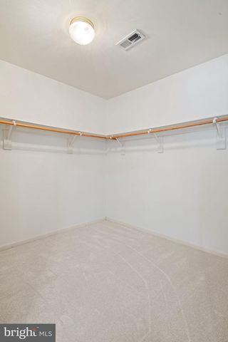 1226 BARKSDALE DR NE, Leesburg, VA 20176