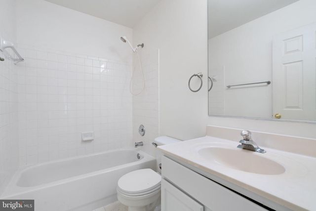 1226 BARKSDALE DR NE, Leesburg, VA 20176