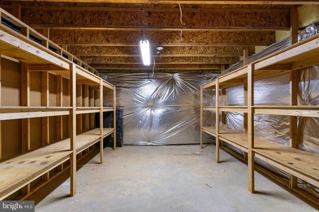 1226 BARKSDALE DR NE, Leesburg, VA 20176