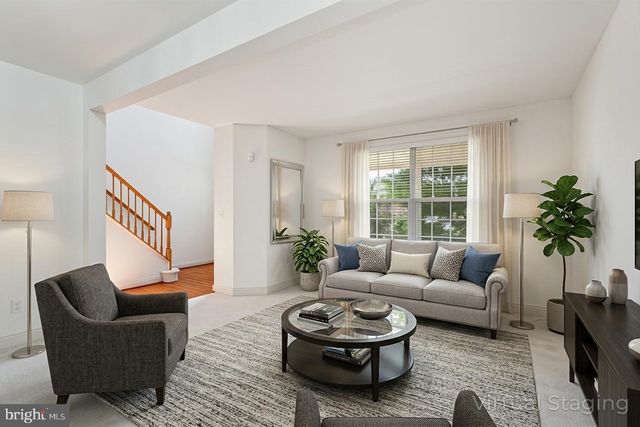 1226 BARKSDALE DR NE, Leesburg, VA 20176