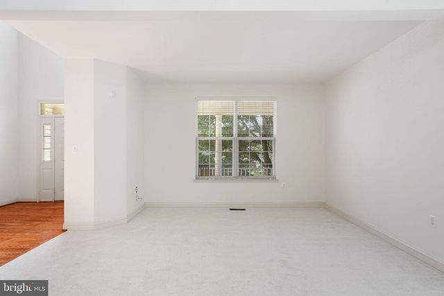 1226 BARKSDALE DR NE, Leesburg, VA 20176