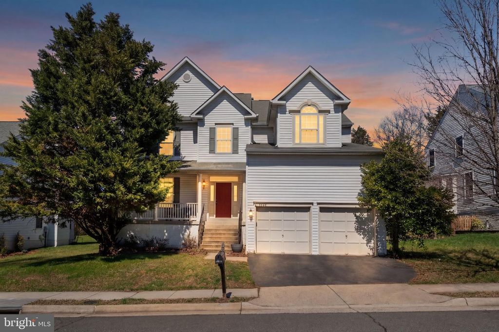 1226 BARKSDALE DR NE, Leesburg, VA 20176