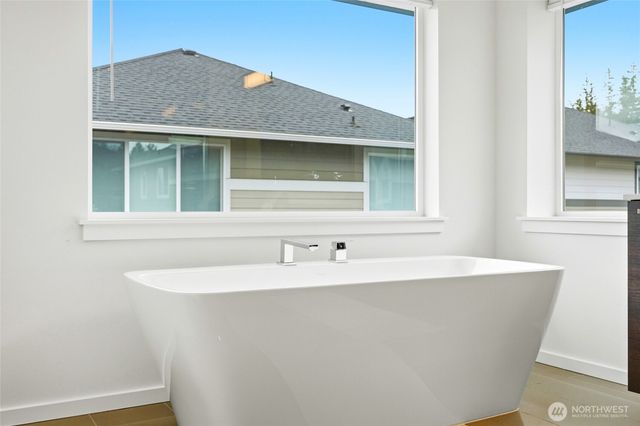 32970 Evergreen Avenue SE, Black Diamond, WA 98010