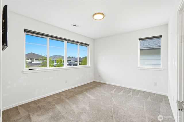 32970 Evergreen Avenue SE, Black Diamond, WA 98010