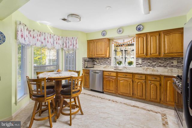 19 DORSET CT, Princeton, NJ 08540