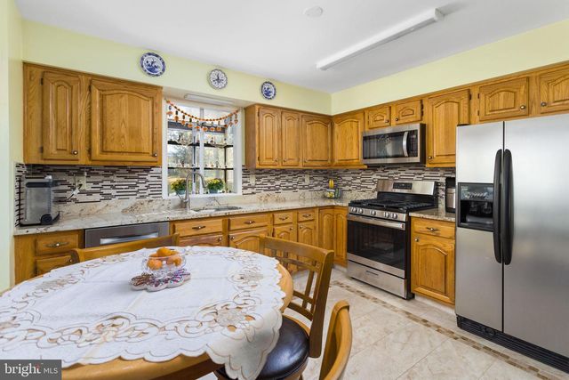 19 DORSET CT, Princeton, NJ 08540