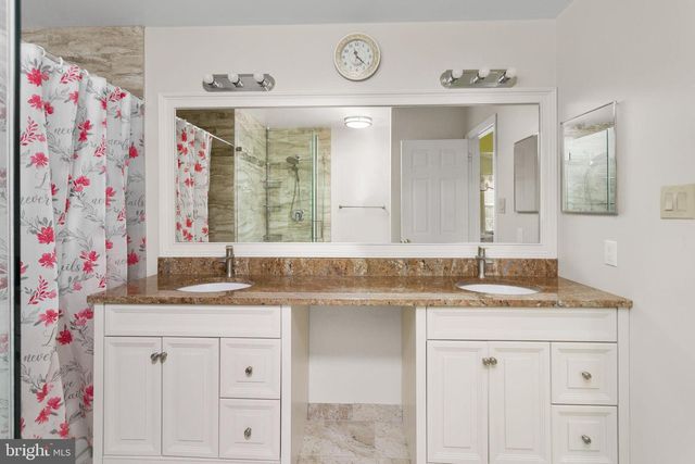 19 DORSET CT, Princeton, NJ 08540