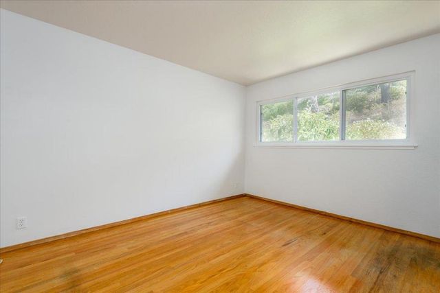16 Malavear Court, Pacifica, CA 94044