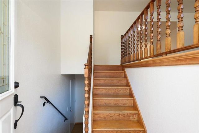 16 Malavear Court, Pacifica, CA 94044