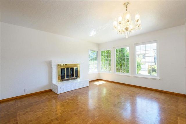 16 Malavear Court, Pacifica, CA 94044