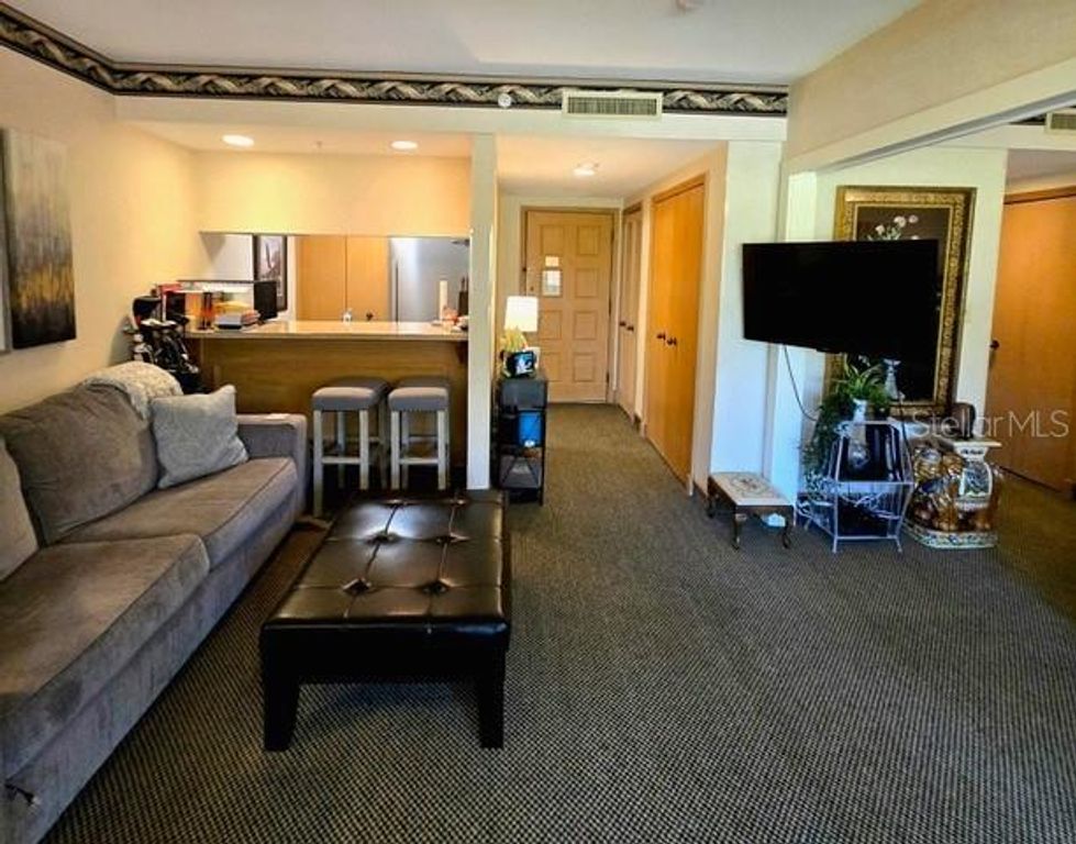 Image 8 of property listing at 36750 US HIGHWAY 19 N 4-107, Palm Harbor, FL 34684