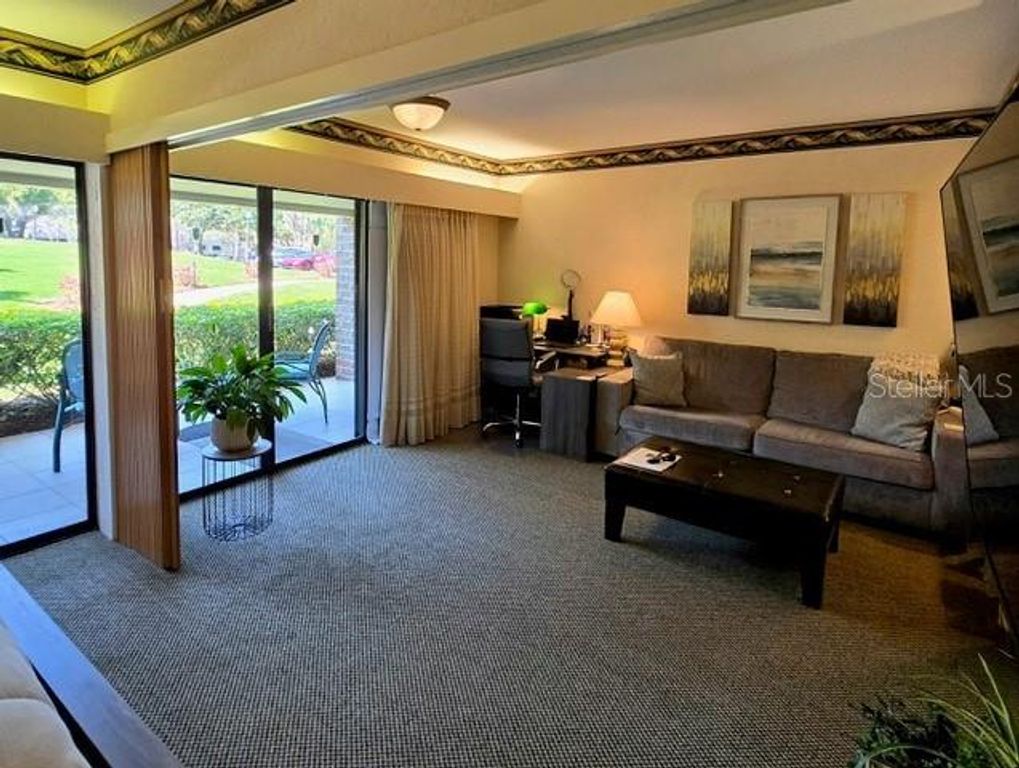 Image 9 of property listing at 36750 US HIGHWAY 19 N 4-107, Palm Harbor, FL 34684