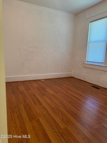 113 N Jarvis Street, Greenville, NC 27858