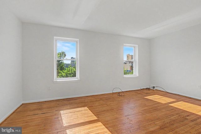 915 N 6TH ST, Philadelphia, PA 19123
