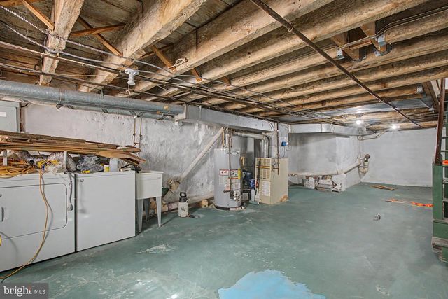 915 N 6TH ST, Philadelphia, PA 19123