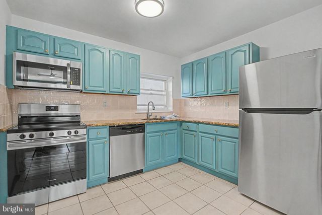 915 N 6TH ST, Philadelphia, PA 19123