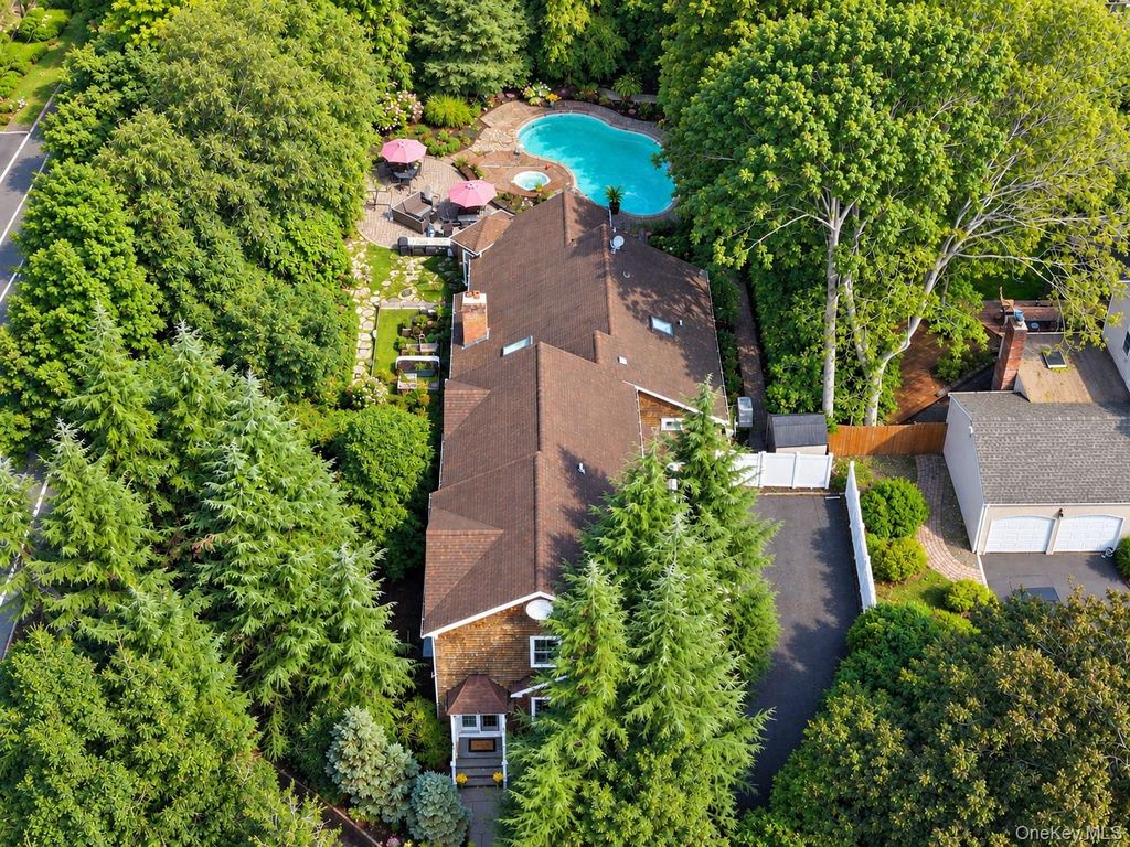 100 Edgewood Avenue, Smithtown, NY 11787 — photo 4