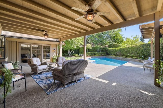 1911 Black Slate Ct, Gold River, CA 95670