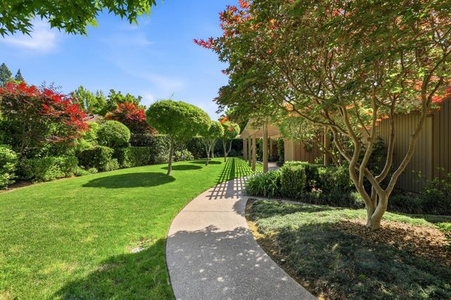 1911 Black Slate Ct, Gold River, CA 95670