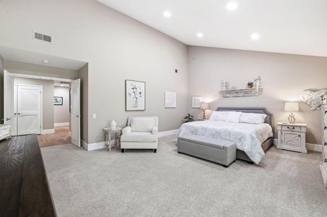 1911 Black Slate Ct, Gold River, CA 95670