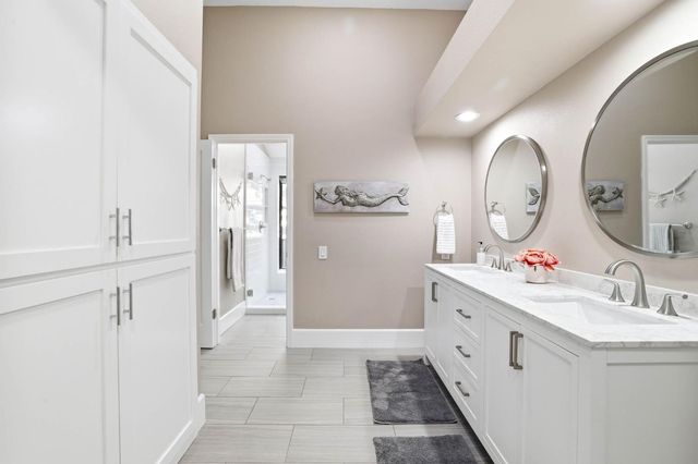 1911 Black Slate Ct, Gold River, CA 95670