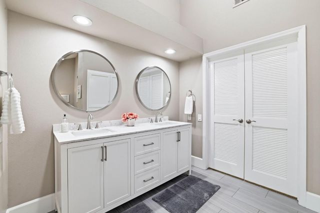 1911 Black Slate Ct, Gold River, CA 95670