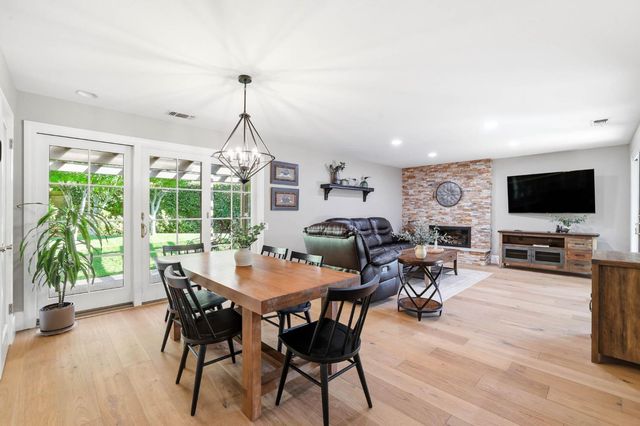 1911 Black Slate Ct, Gold River, CA 95670