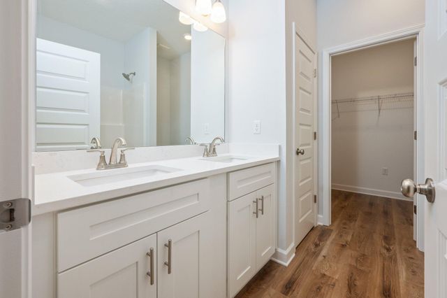 740 E Chestnut Avenue, Crestview, FL 32539