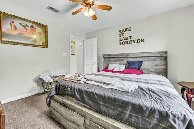 1645 Hannibal Dr, Oak Grove, KY 42262