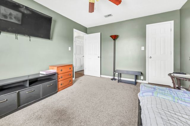 1645 Hannibal Dr, Oak Grove, KY 42262