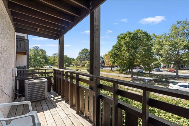 1465 Heritage Landing 306, St Charles, MO 63303