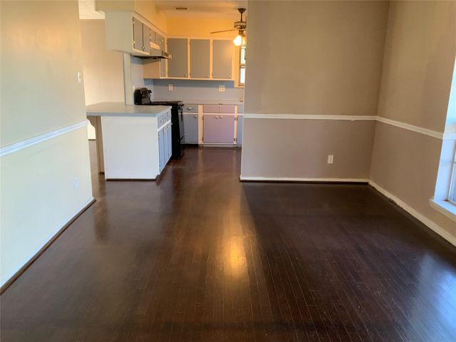 301 Travis Street, Baytown, TX 77520