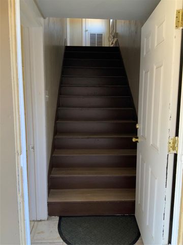 301 Travis Street, Baytown, TX 77520