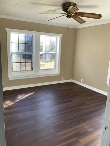 301 Travis Street, Baytown, TX 77520