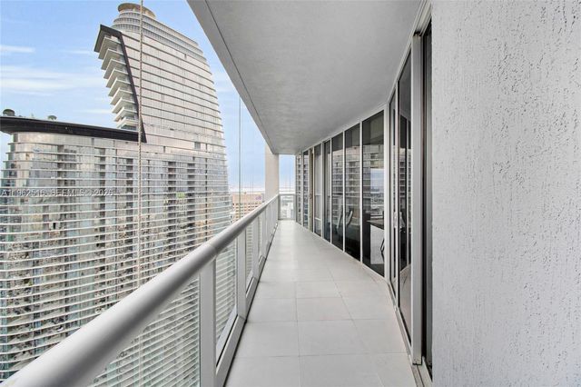 465 Brickell Ave 5102, Miami, FL 33131