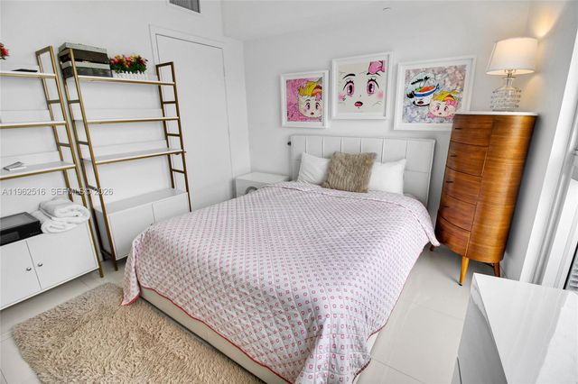 465 Brickell Ave 5102, Miami, FL 33131