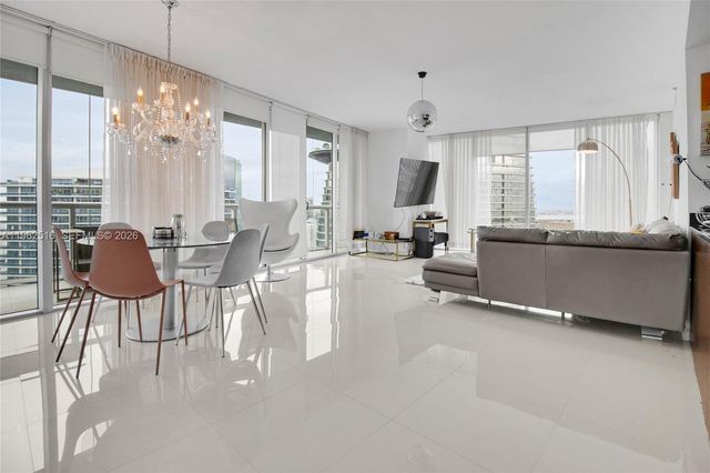 465 Brickell Ave 5102, Miami, FL 33131