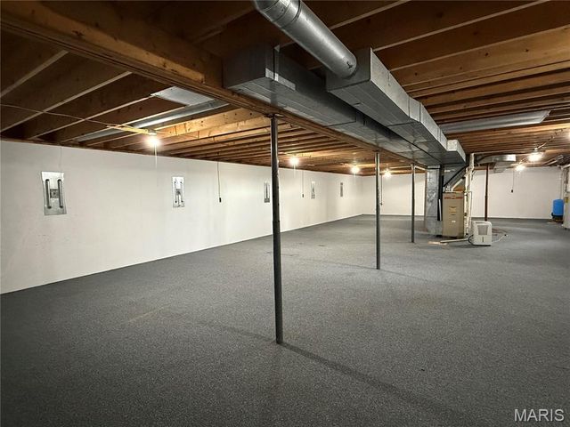 400 W Main, Novelty, MO 63460