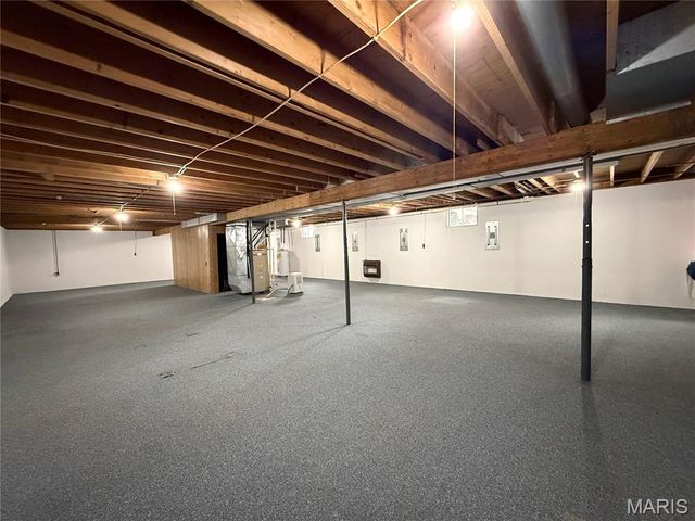 400 W Main, Novelty, MO 63460