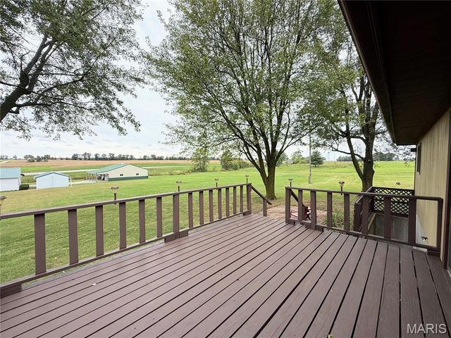 400 W Main, Novelty, MO 63460