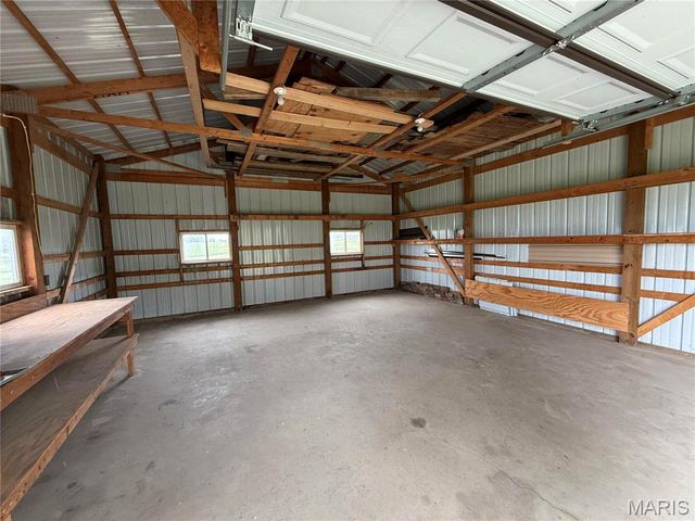 400 W Main, Novelty, MO 63460