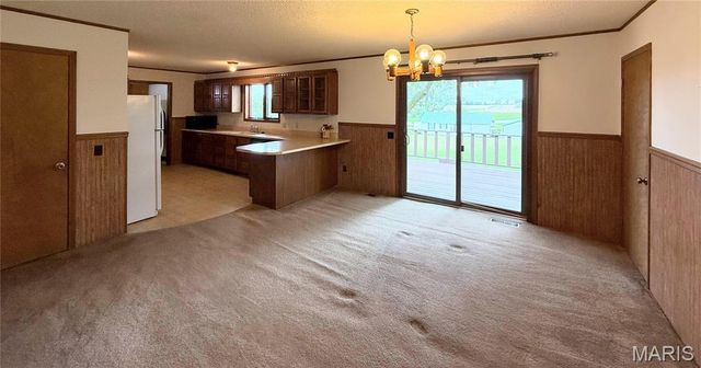 400 W Main, Novelty, MO 63460