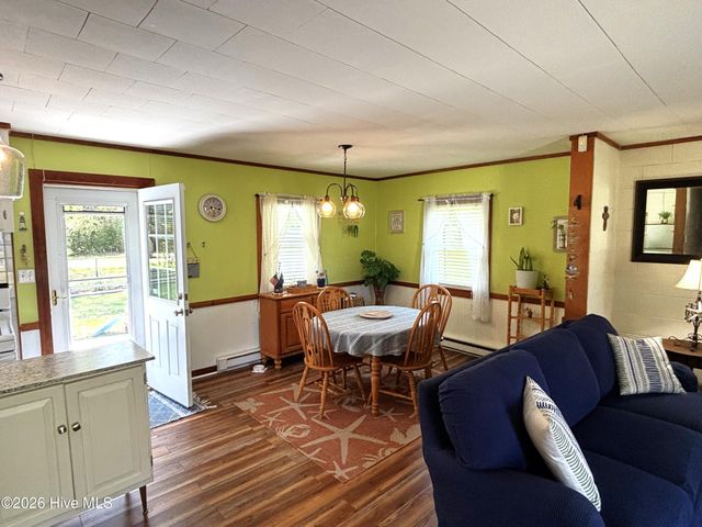 923 N Yaupon Terrace, Morehead City, NC 28557