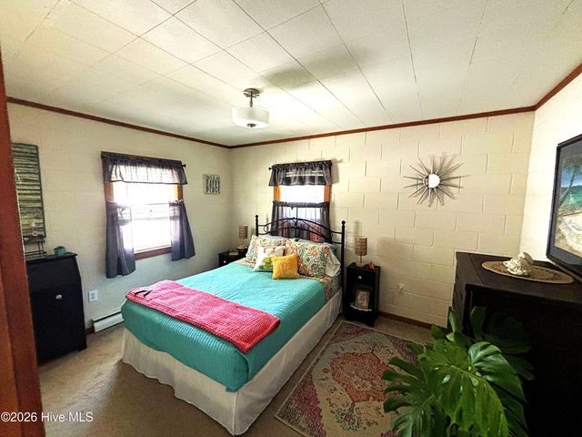 923 N Yaupon Terrace, Morehead City, NC 28557