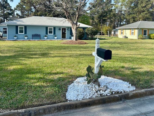 923 N Yaupon Terrace, Morehead City, NC 28557