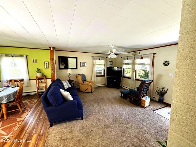 923 N Yaupon Terrace, Morehead City, NC 28557