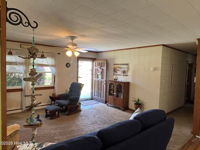 923 N Yaupon Terrace, Morehead City, NC 28557