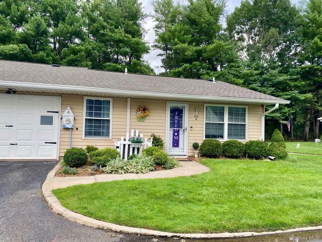 472A Darwen Drive, Ridge, NY 11961
